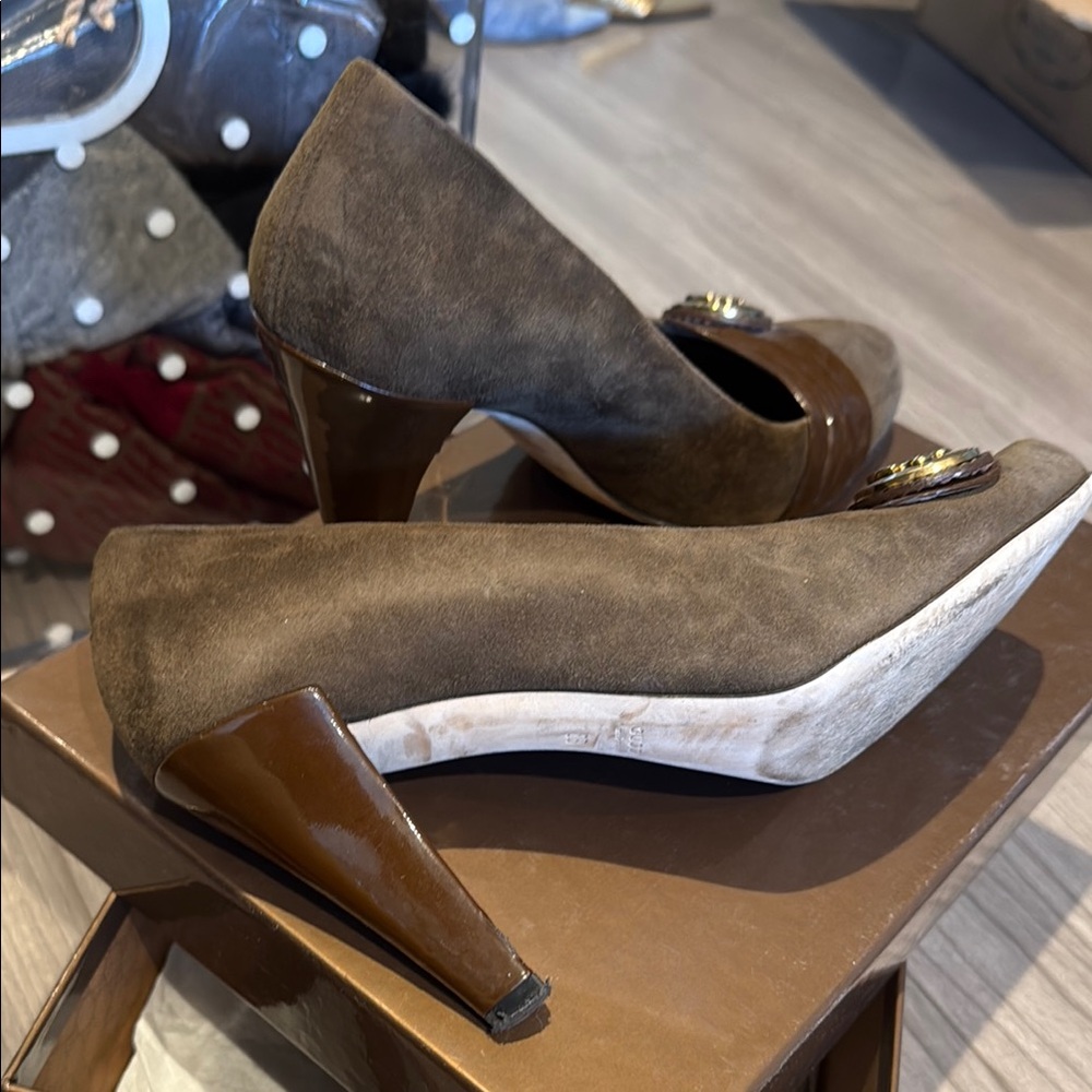Gucci Brown Leather Heels with Horsebit Detail - Picture 2 of 3